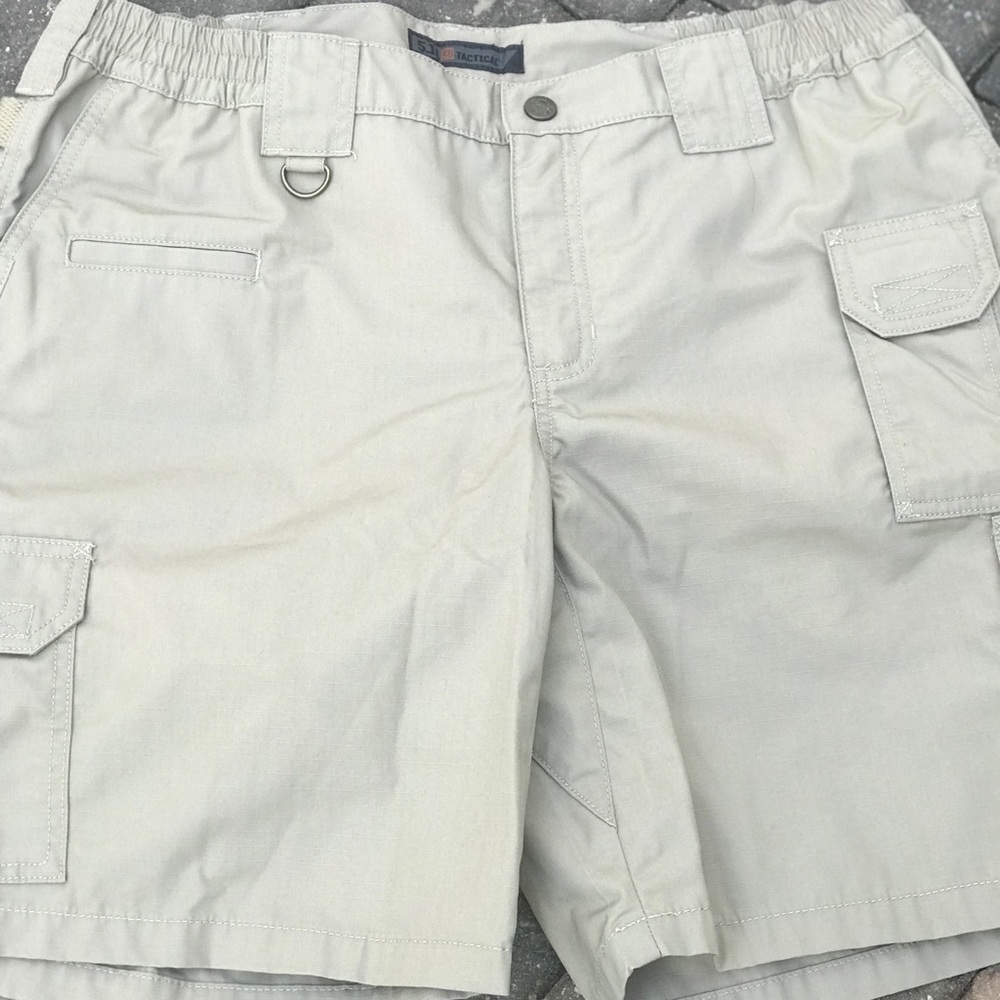 5.11 Activewear Ladies Cargo Shorts 14 Khaki Beige